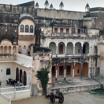 Golden Triangle Tour with Mandawa